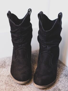 Rocket Dog Black Suede Slouch Ankle Boots